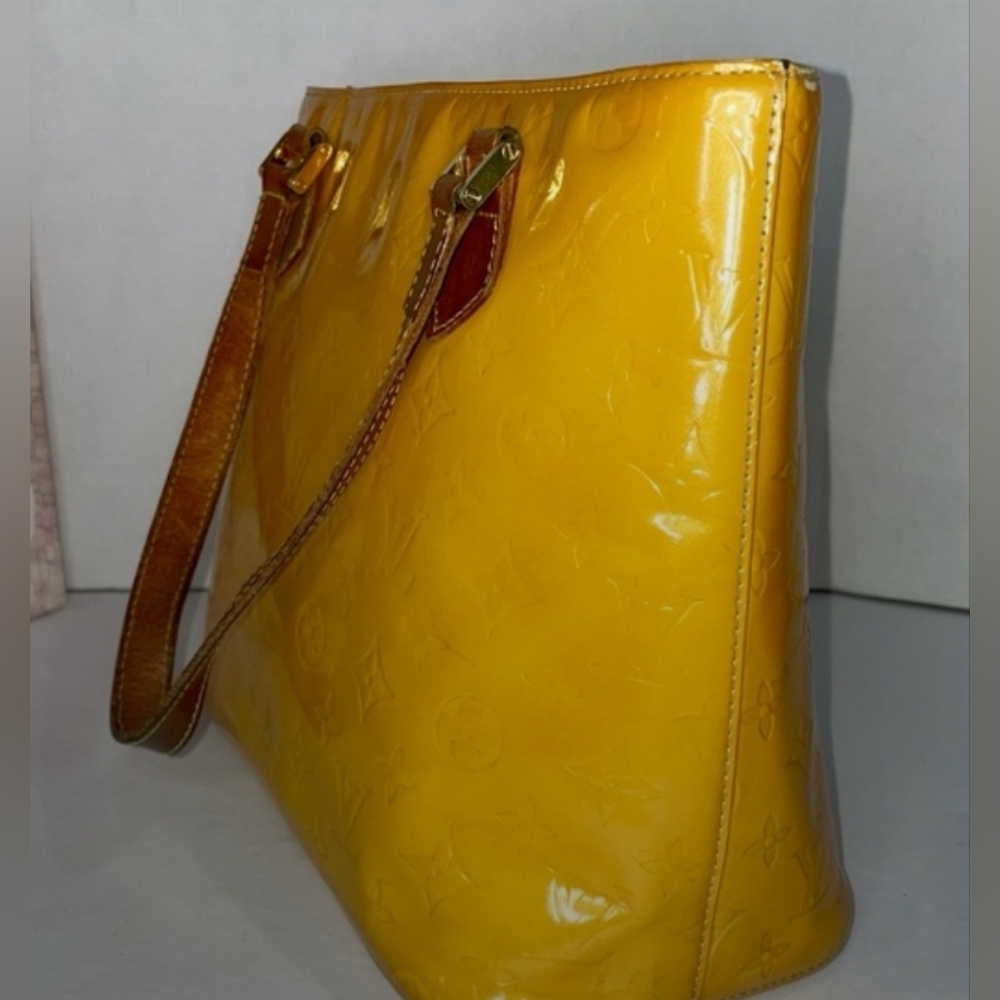 LOUIS VUITTON Vernis Houston handbag - Picture 8 of 16